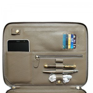 กระเป๋าใส่ ipad / tablet Tech. Folio Smog Color Embossed Full Grain Cow Leather ESSENTIAL for Journey กระเป๋าใส่ ipad / tablet Tech. Folio Smog Color Embossed Full Grain Cow Leather ESSENTIAL for Journey